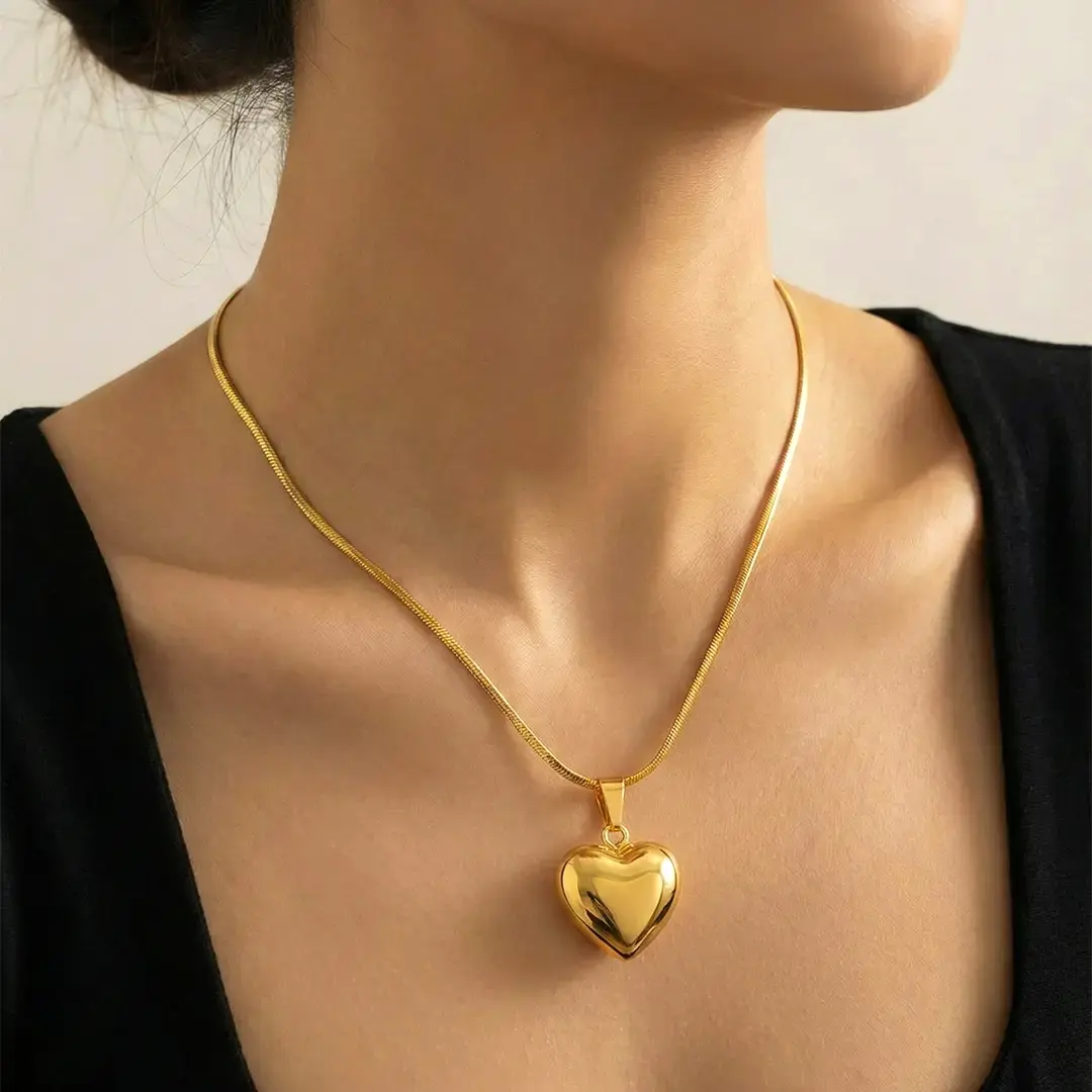 প্রবাস থেকে প্রেমিকার জন্য ভালোবাসা দিবসের শ্রেষ্ঠ উপহার (Pink Box & Golden Heart Pendent) - Image 6